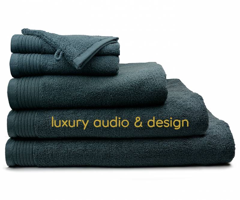 serviettes de bains brodées